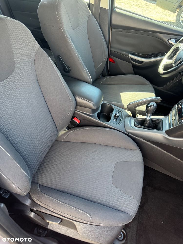 Ford Focus 1.6 TDCi DPF Titanium - 16