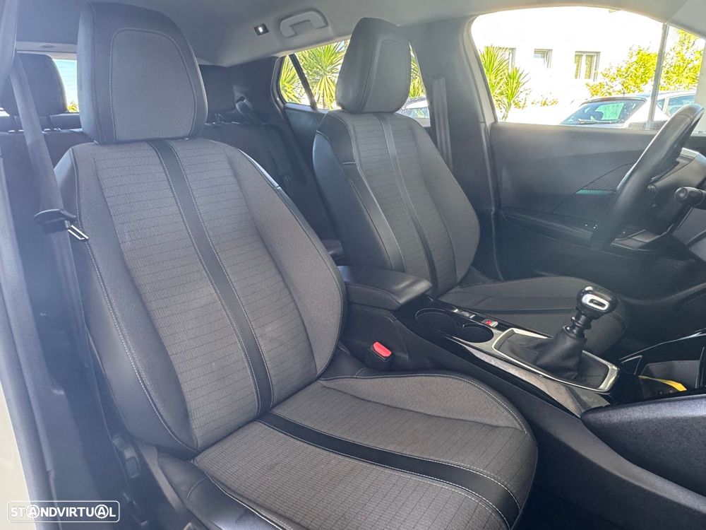 Peugeot 2008 1.5 BlueHDi Allure Pack - 22