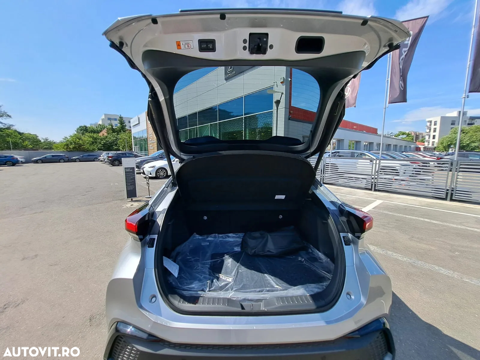 Toyota C-HR 1.8 HEV 140 CP 4x2 CVT Exclusive - 23