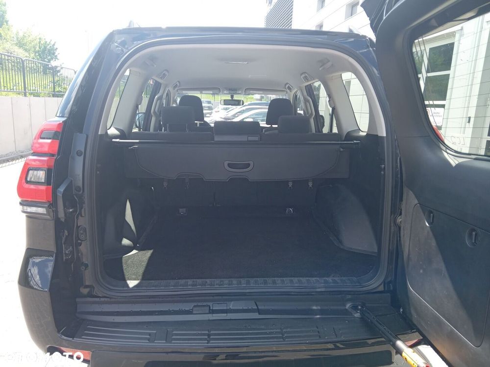 Toyota Land Cruiser - 13