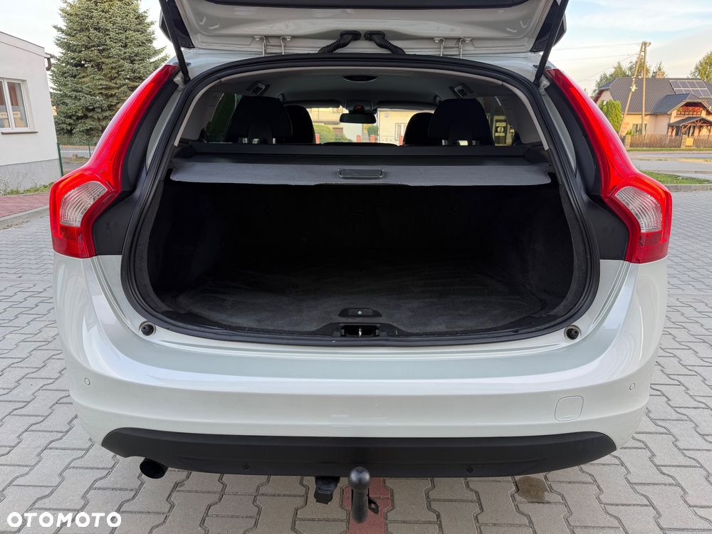 Volvo V60 D3 Momentum - 10