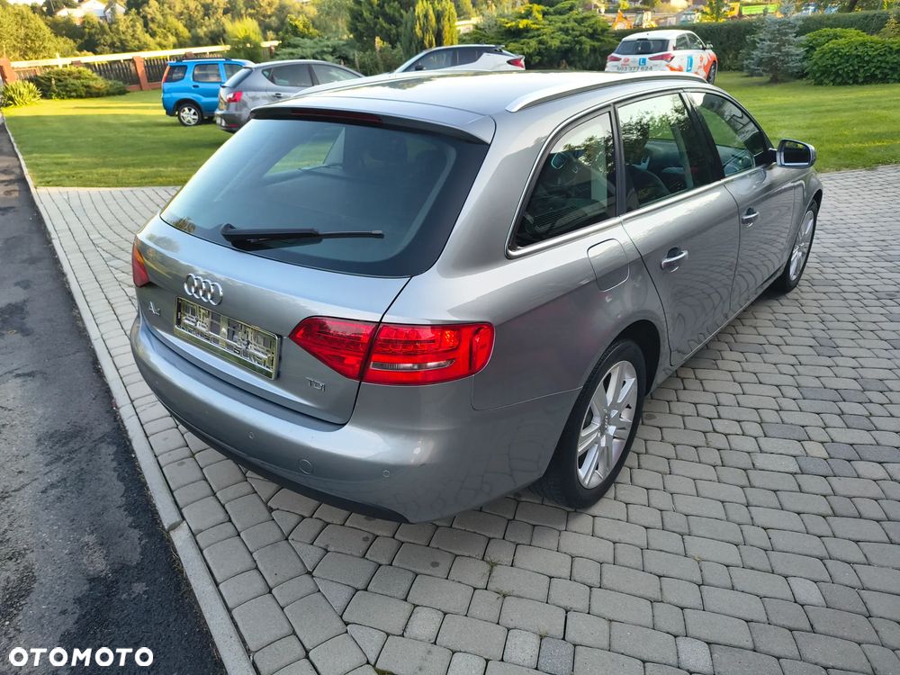 Audi A4 Avant 2.0 TDI DPF Attraction - 4