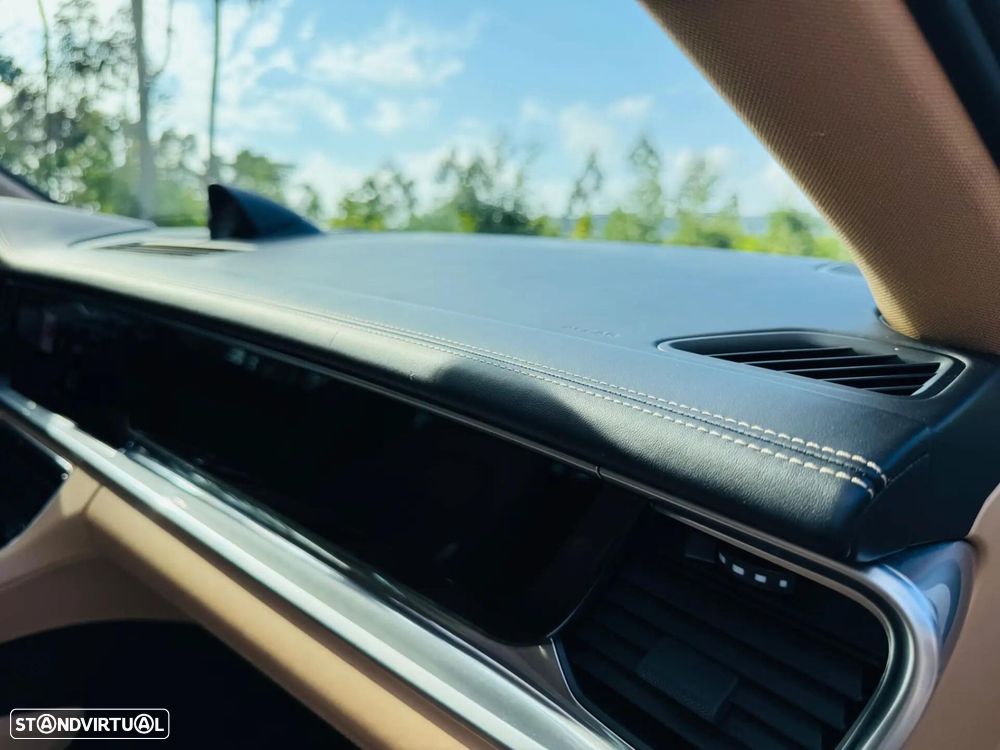 Porsche Panamera Sport Turismo 4 E-Hybrid - 54