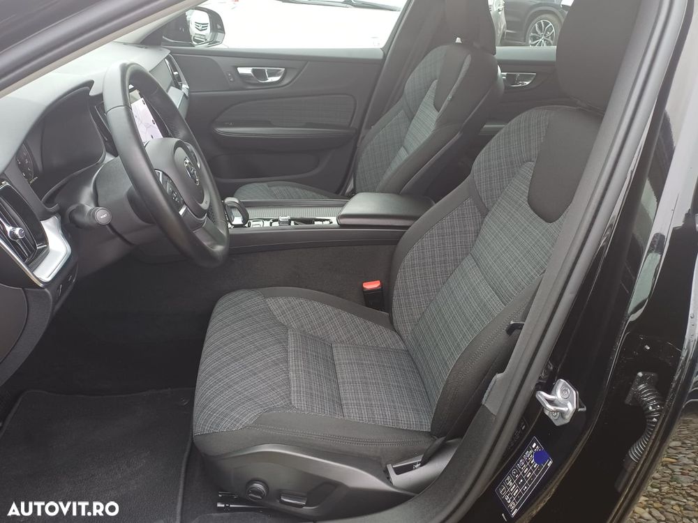 Volvo V60 B4 MHEV AT8 FWD Momentum Pro - 9