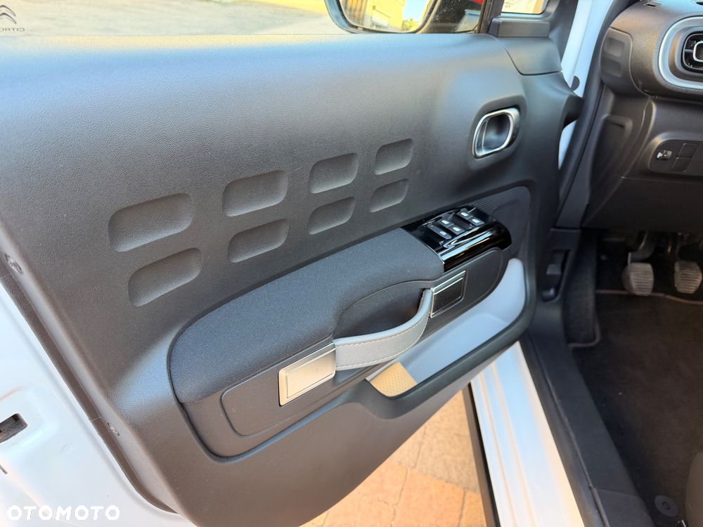 Citroën C3 1.2 PureTech Shine - 15