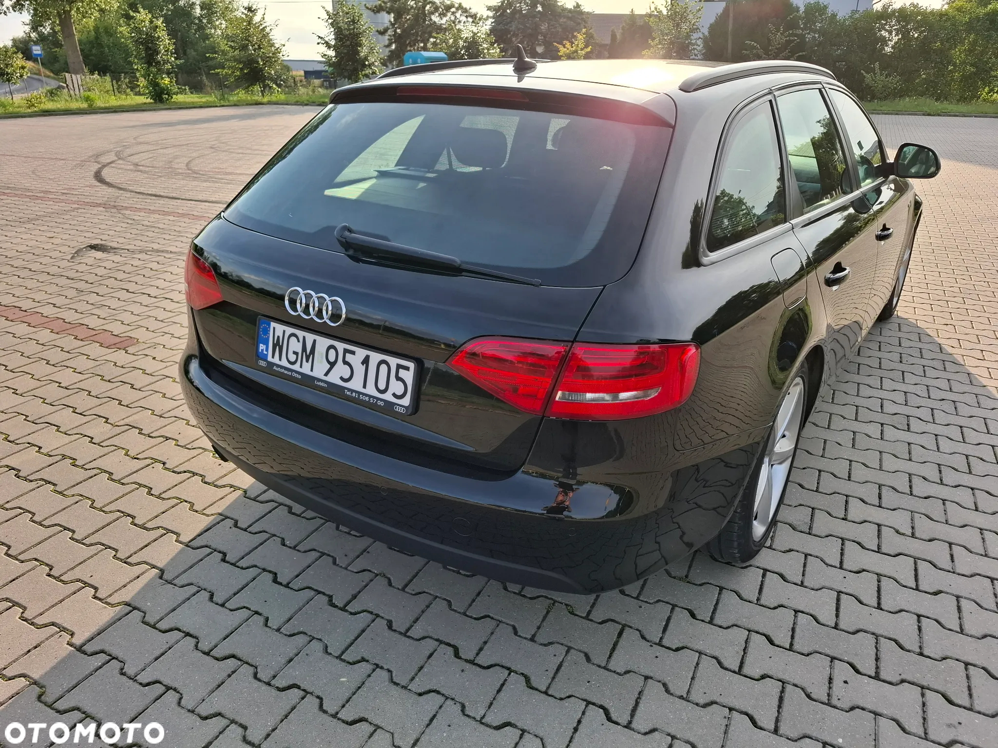 Audi A4 Avant 2.0 TDI DPF S line Sportpaket - 12