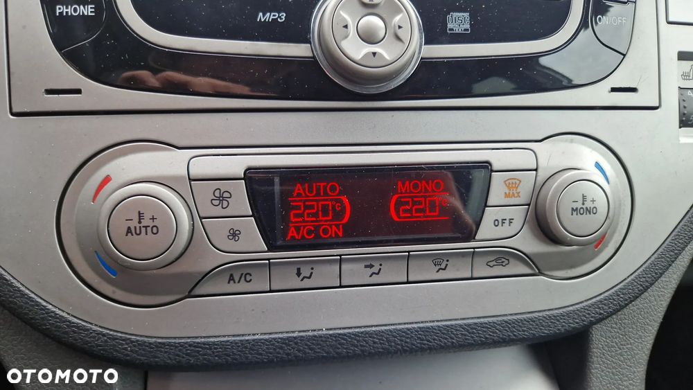 Ford Kuga 2.0 TDCi 2x4 Champions Edition - 13