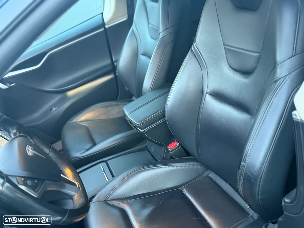 Tesla Model S - 20