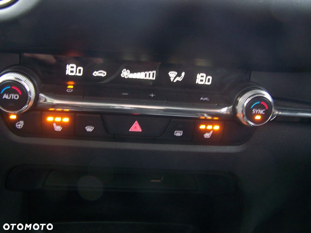 Mazda CX-30 SKYACTIV-X 2.0 M-Hybrid - 32