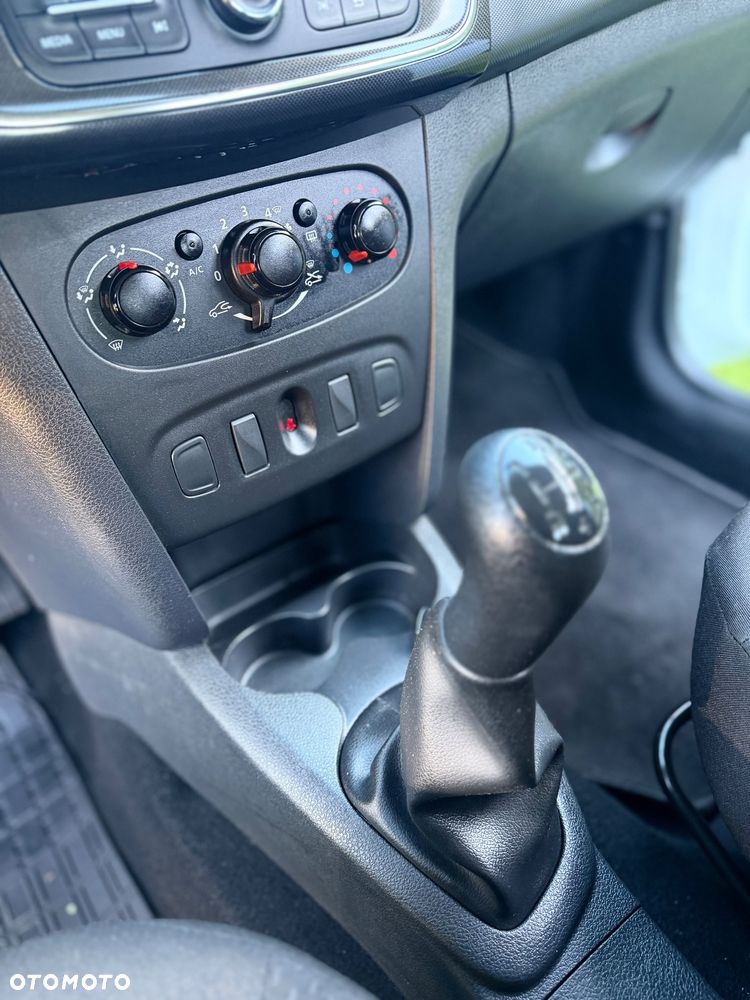 Dacia Sandero SCe 75 Acces - 10