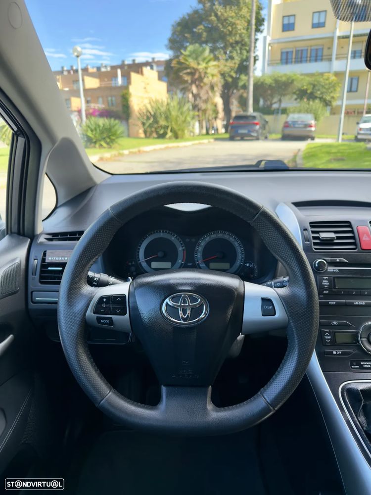 Toyota Auris 1.4 D-4D ACtive+VSC 110g - 17