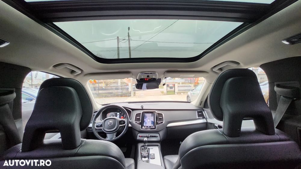 Volvo XC 90 D5 AWD Geartronic Momentum - 37