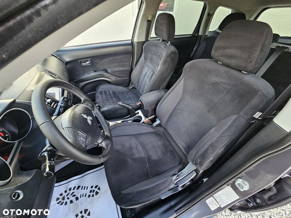 Mitsubishi Outlander - 9