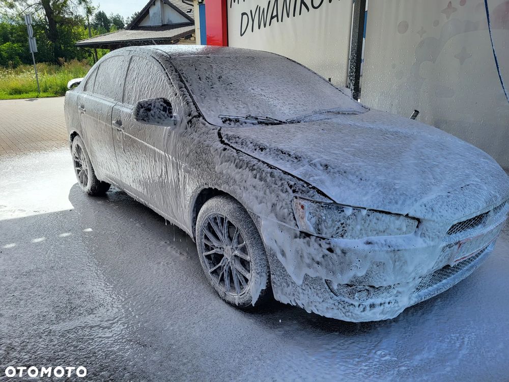 Mitsubishi Lancer 1.6 Inform - 2