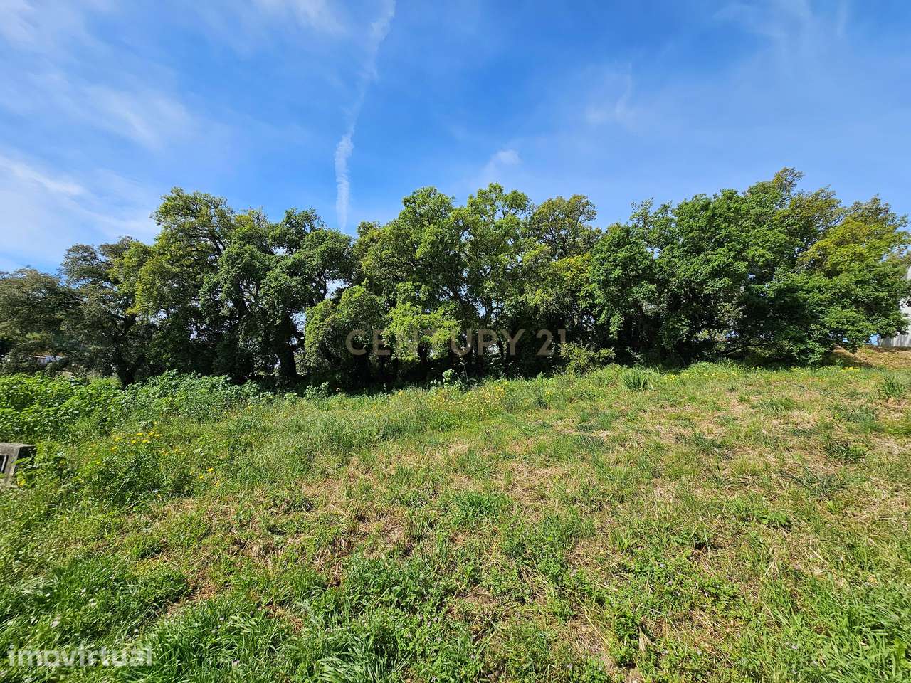 Lote de Terreno Urbano com 238m² para construção de moradia - Grande imagem: 2/19