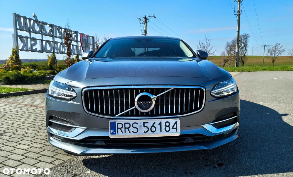 Volvo S90 - 2