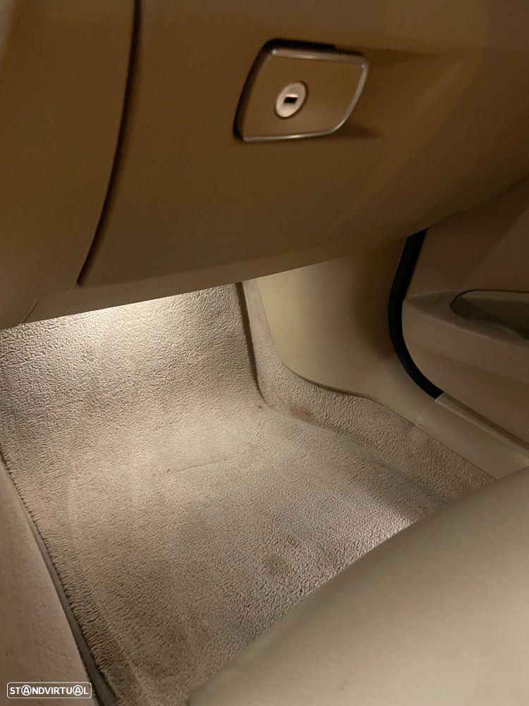 BMW 318 d Touring Aut. Luxury Line - 18