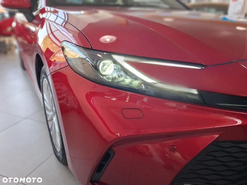 Toyota Camry - 11