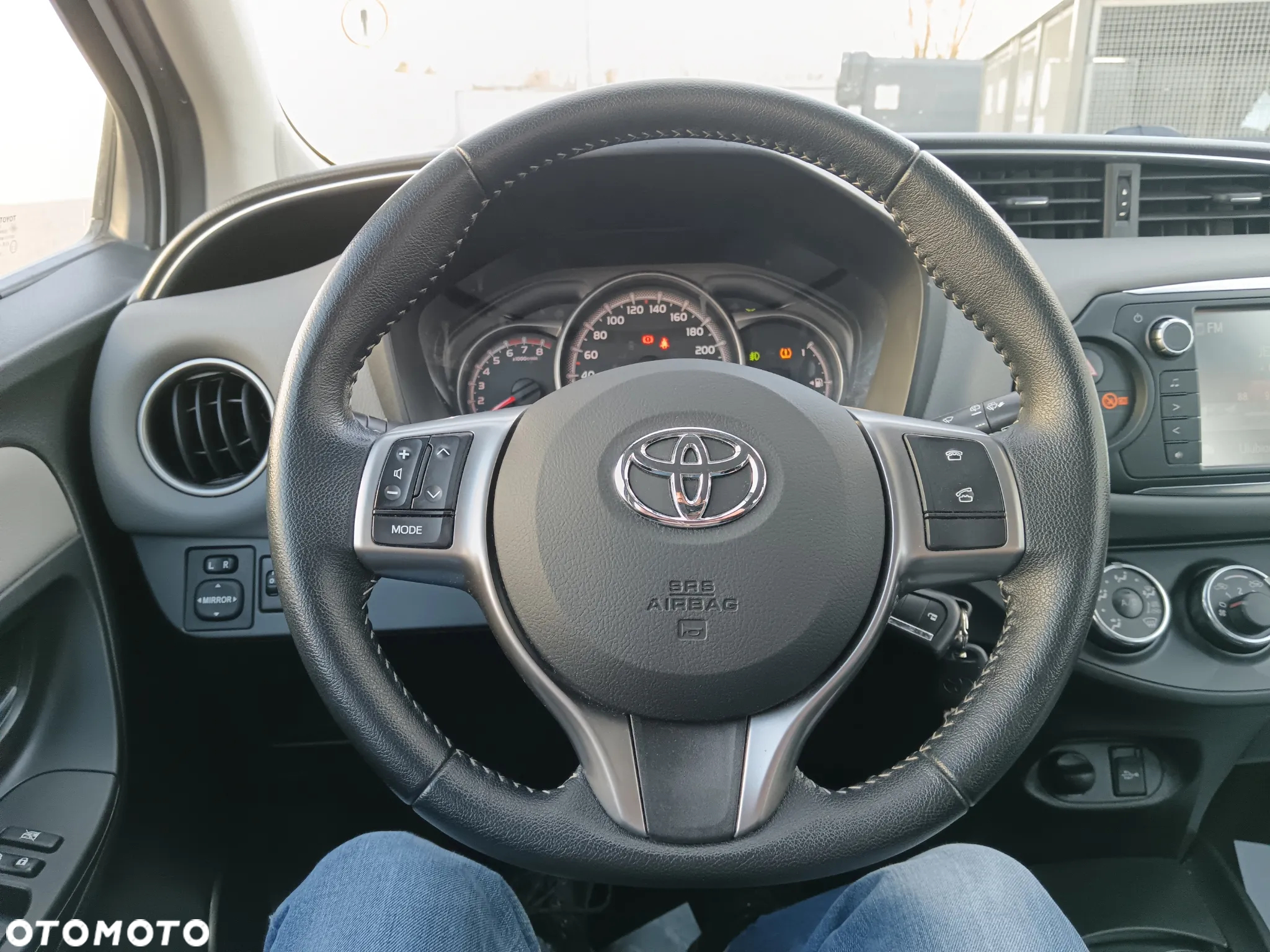 Toyota Yaris 1.33 Business Edition - 3