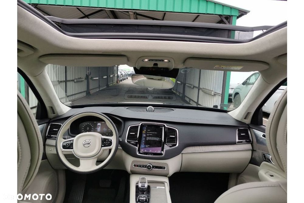 Volvo XC 90 - 7