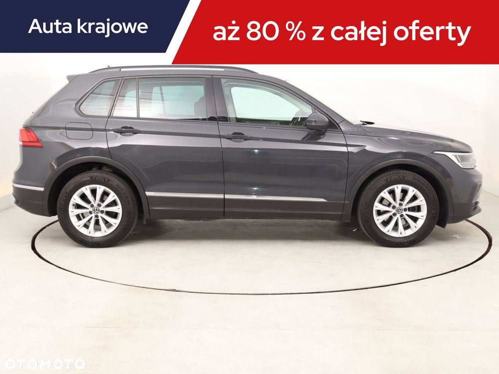 Volkswagen Tiguan - 8