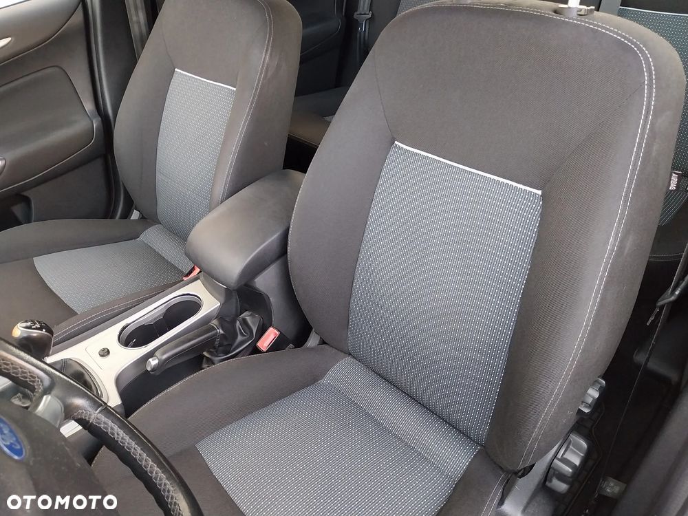Ford Mondeo 1.8 TDCi Trend - 17