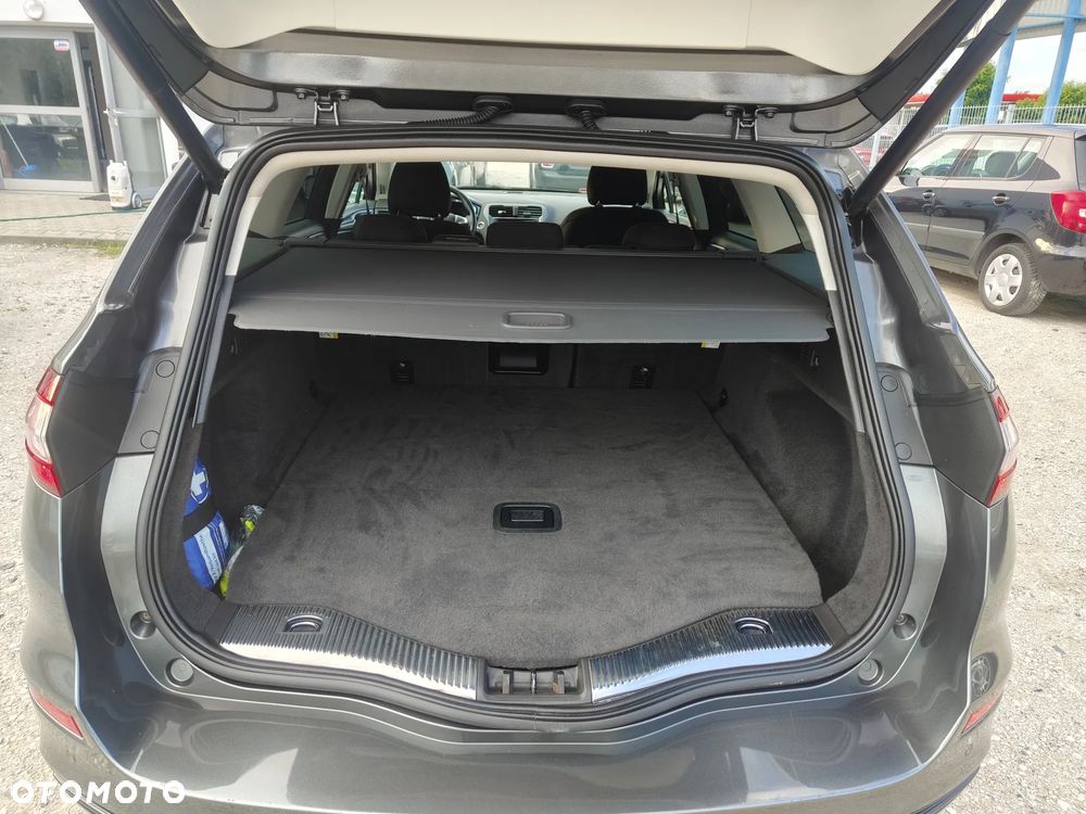 Ford Mondeo - 12
