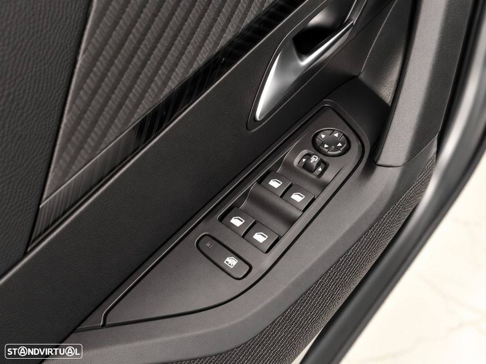Peugeot 2008 Hybrid 136 e-DSC Style - 22