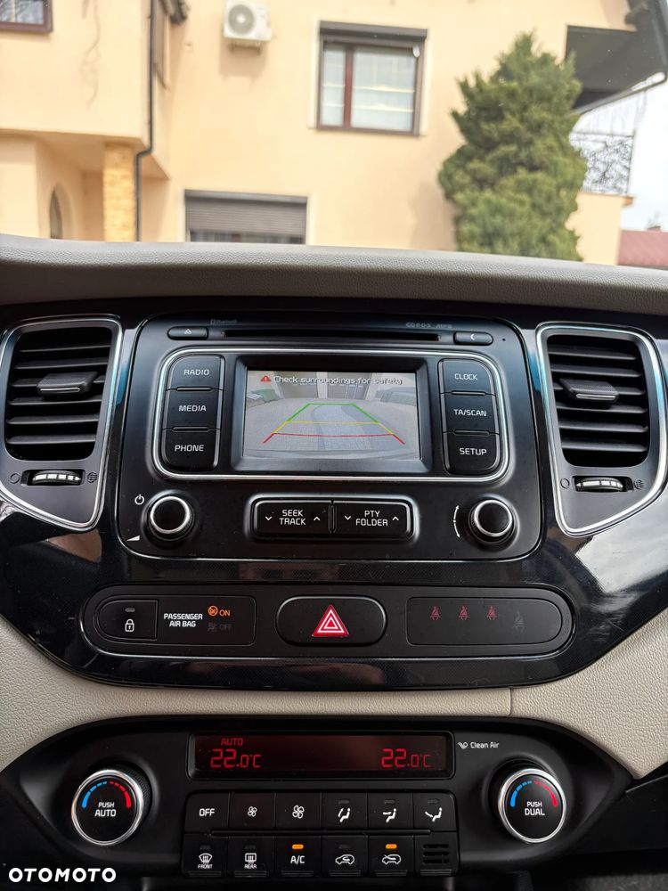 Kia Carens 1.6 GDI L - 15