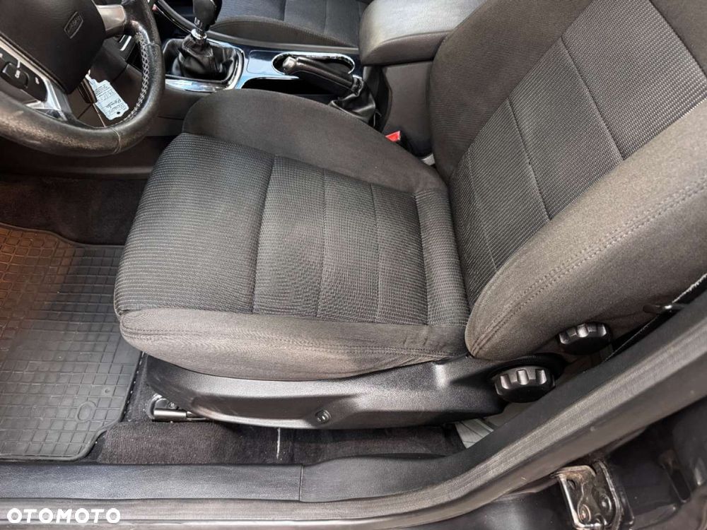 Ford Mondeo - 27