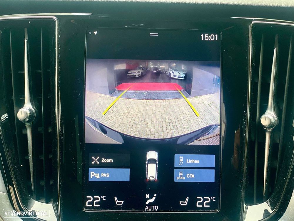 Volvo V60 2.0 D3 Momentum Geartronic - 16