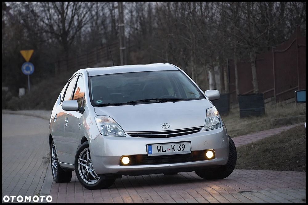 Toyota Prius 1.5 VVT-i Sol (nav) - 1