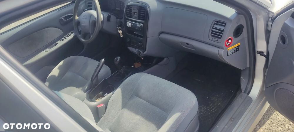 Kia Magentis 2.0 SLXi - 6