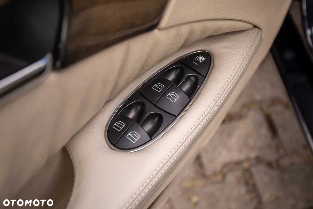 Mercedes-Benz Klasa E 320 Avantgarde - 20