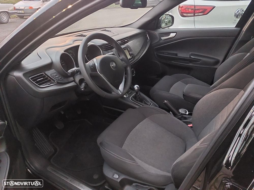 Alfa Romeo Giulietta 1.4 T M-air - 12