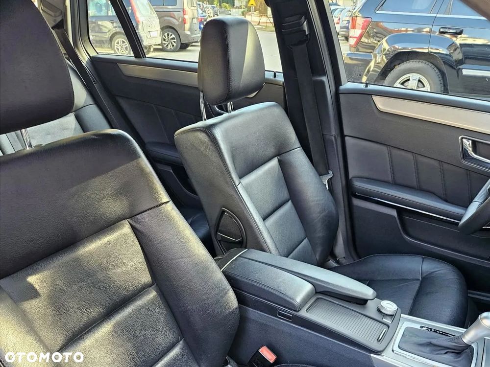 Mercedes-Benz Klasa E - 17