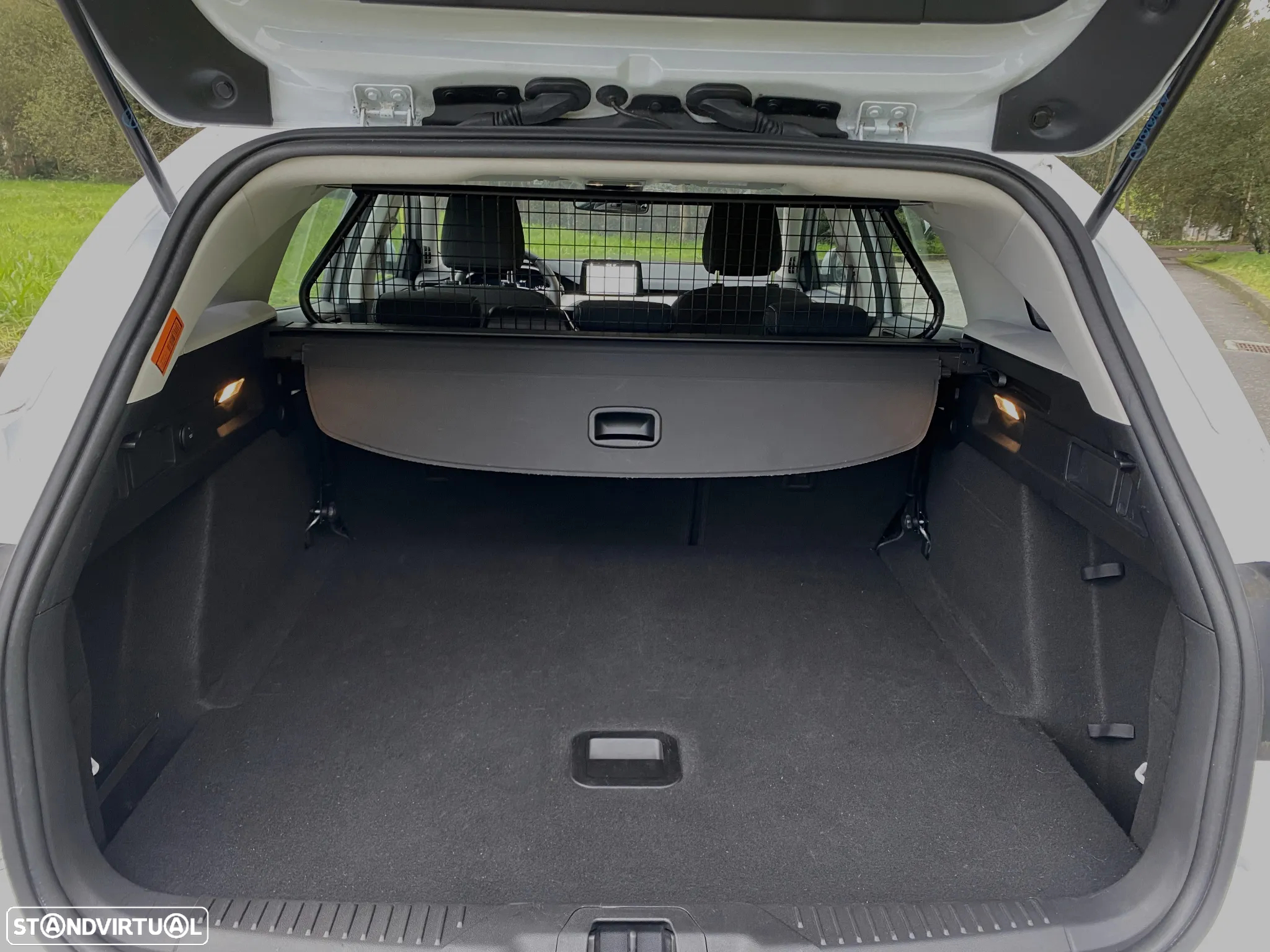 Ford Focus SW 1.5 EcoBlue S&S COOL&CONNECT DESIGN - 12