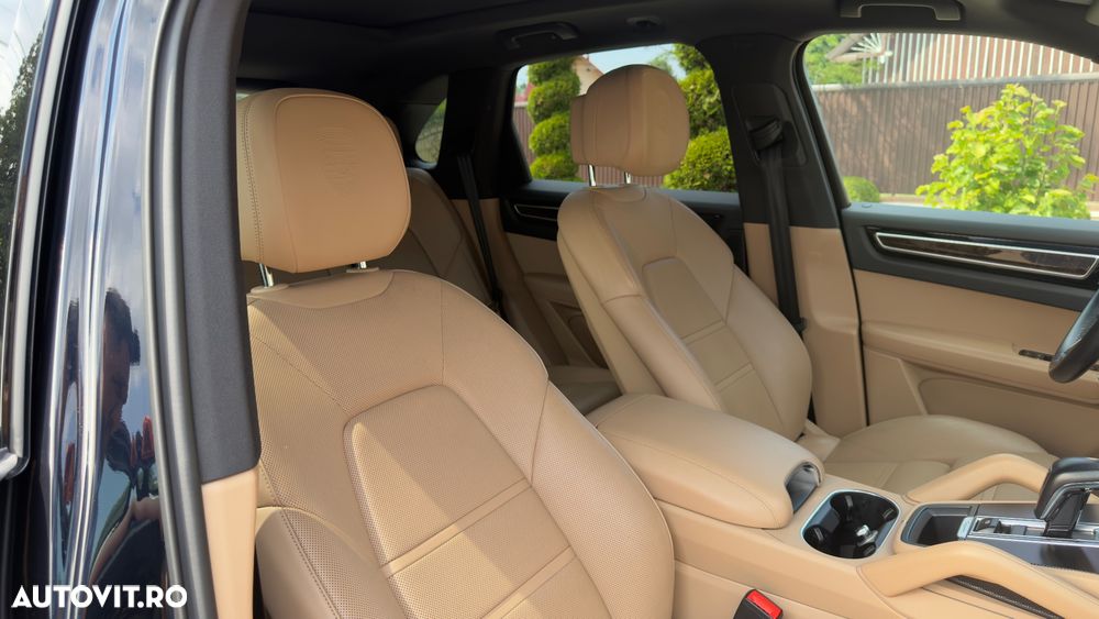 Porsche Cayenne Standard - 15