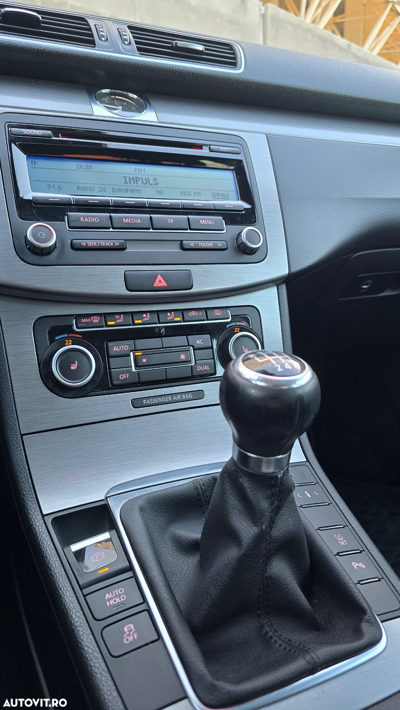 Volkswagen Passat Variant 2.0 TSI Highline - 2