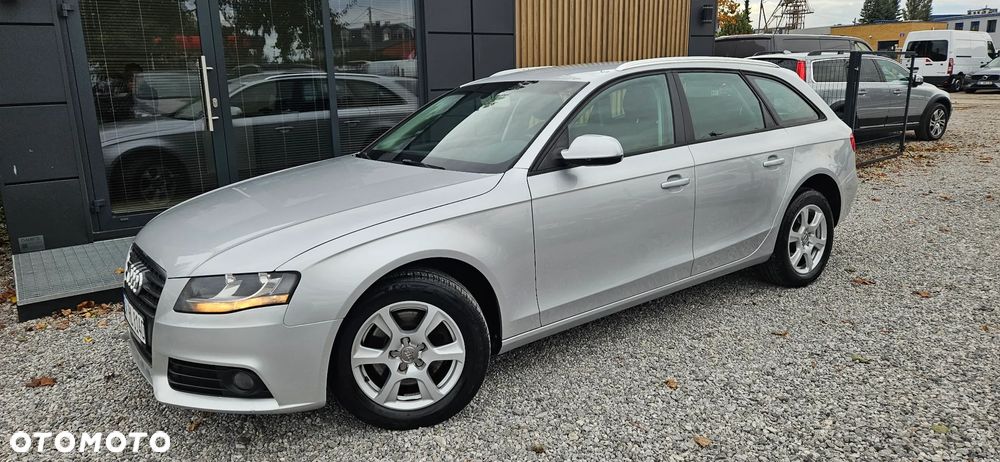 Audi A4 2011 photo 3