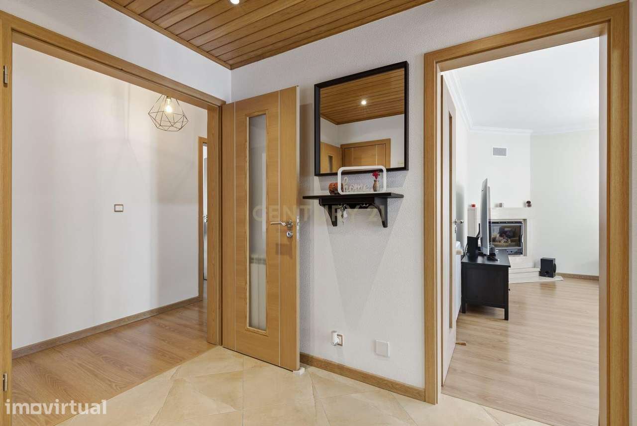 Apartamento T3 na Quinta de Santa Bárbara em excelente estado de conse - Grande imagem: 4/27