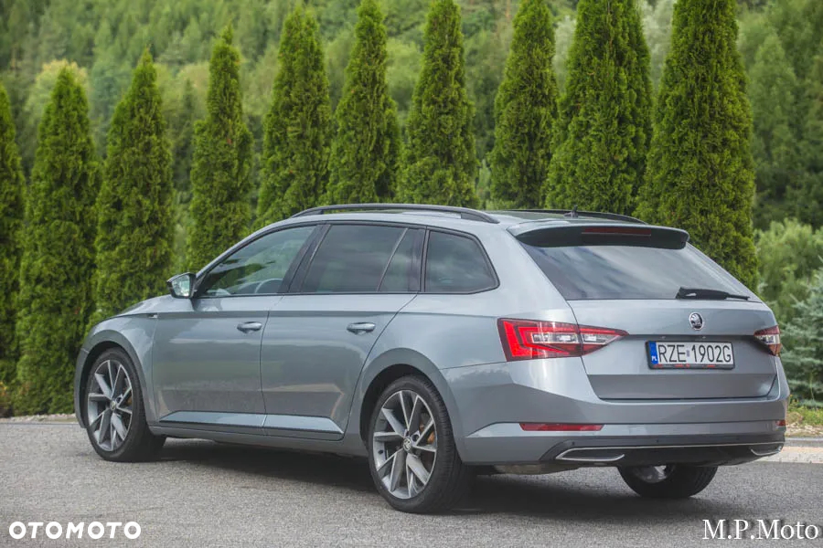Skoda Superb 2.0 TDI 4x4 DSG Sportline - 8