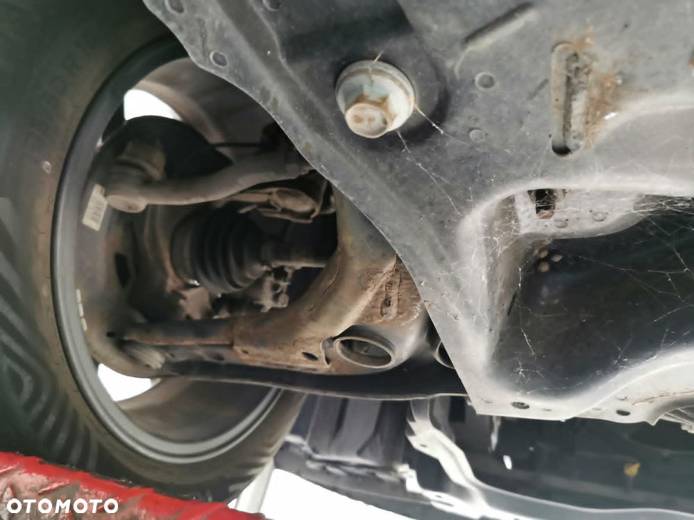 Toyota Yaris 1.33 Premium - 14