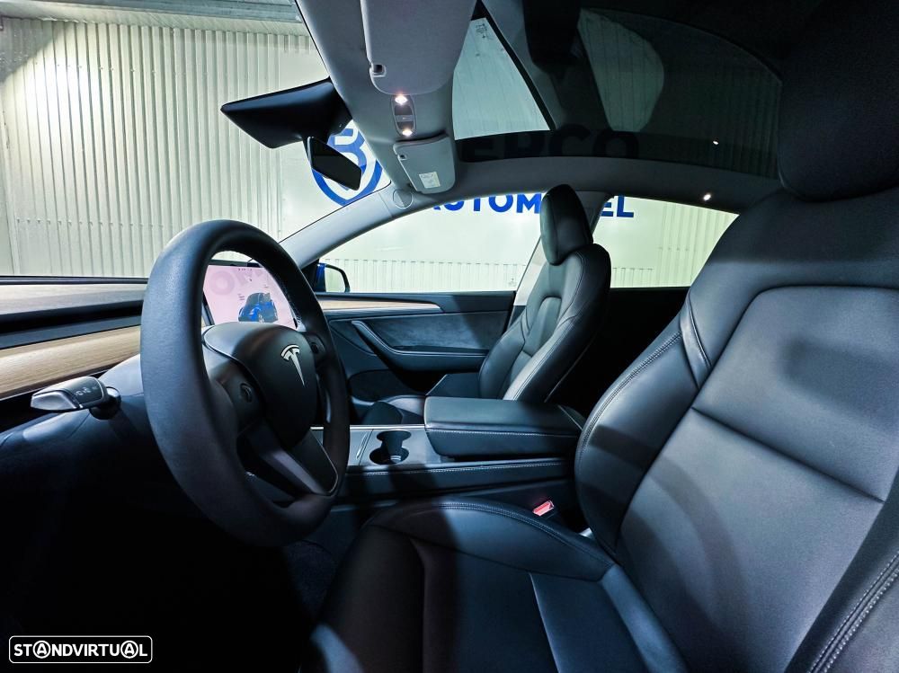 Tesla Model Y Long Range Dual Motor AWD - 9