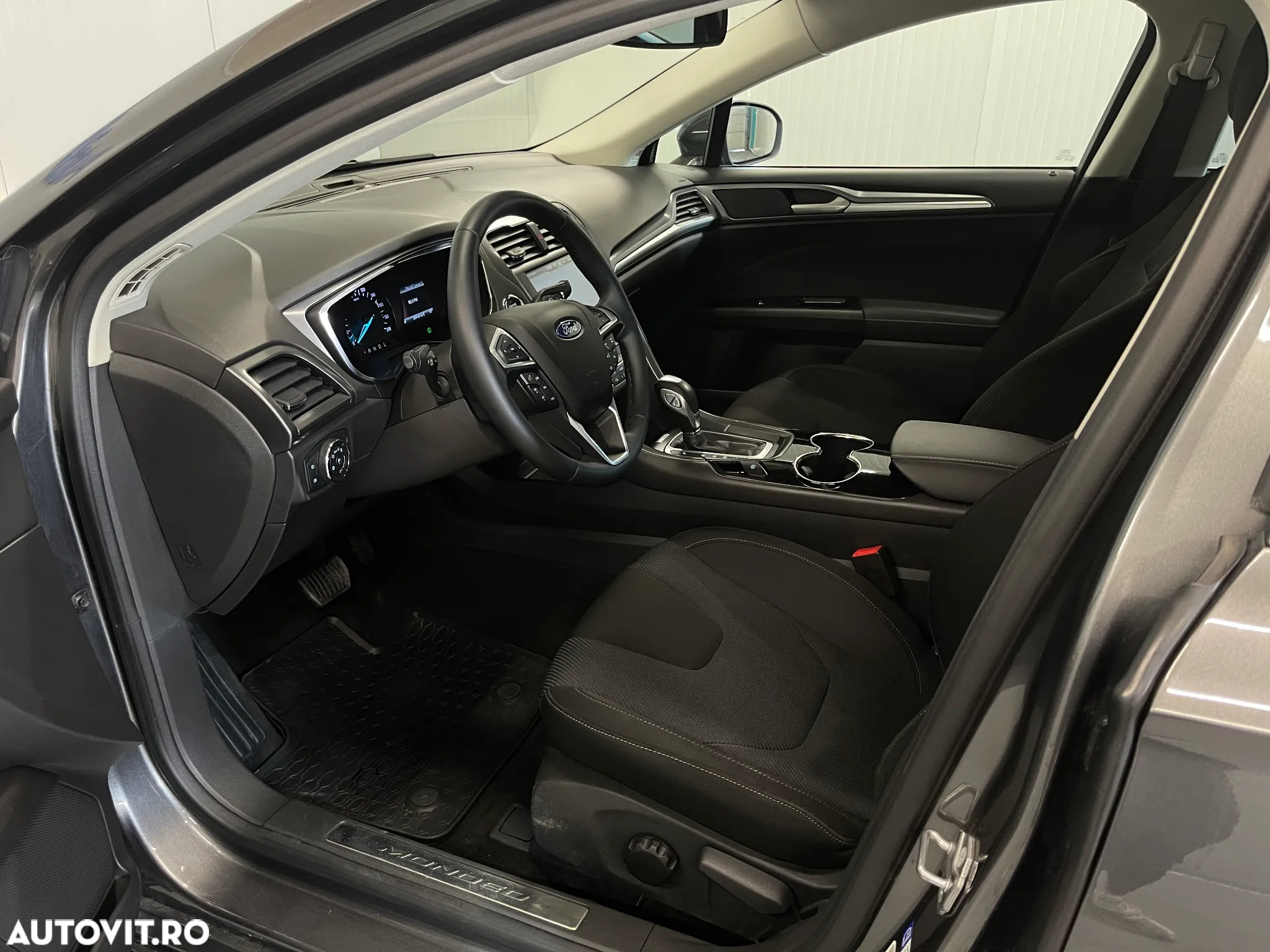Ford Mondeo Vignale 2.0 Hybrid - 5