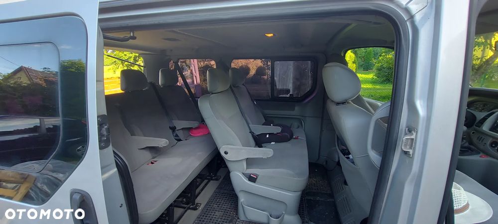 Opel Vivaro Tour - 12