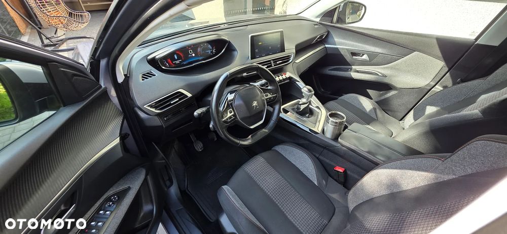 Peugeot 3008 HDi 115 Allure - 14