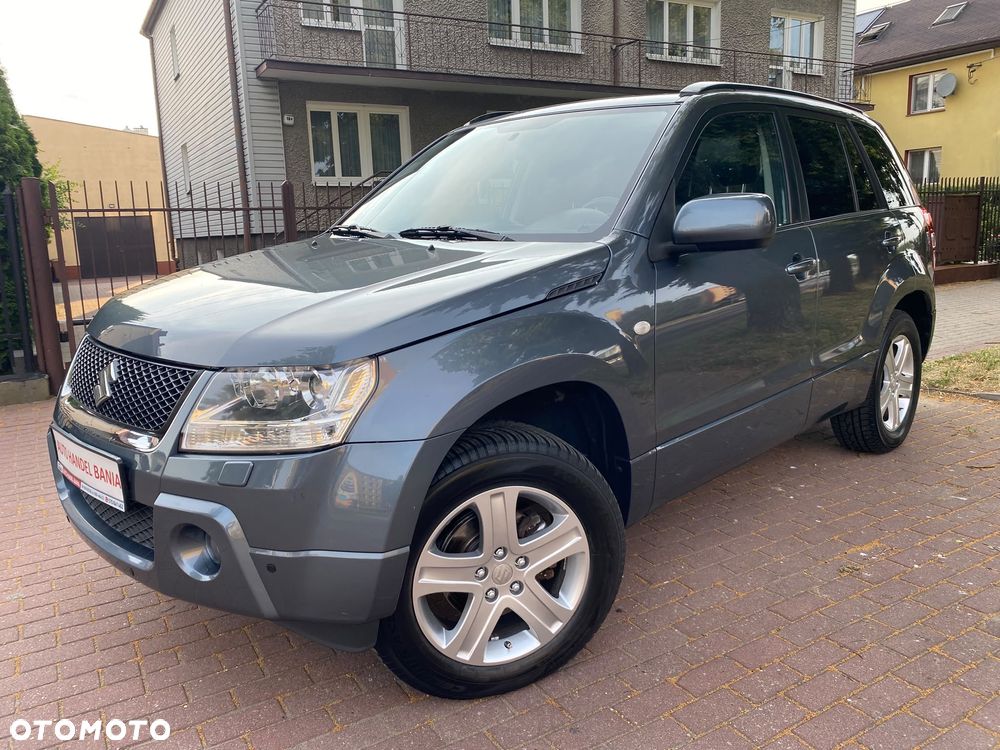 Suzuki Grand Vitara 2.0 Comfort Limited - 29