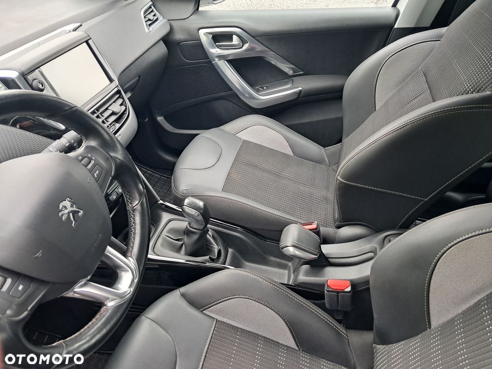 Peugeot 2008 1.6 BlueHDi Allure - 21