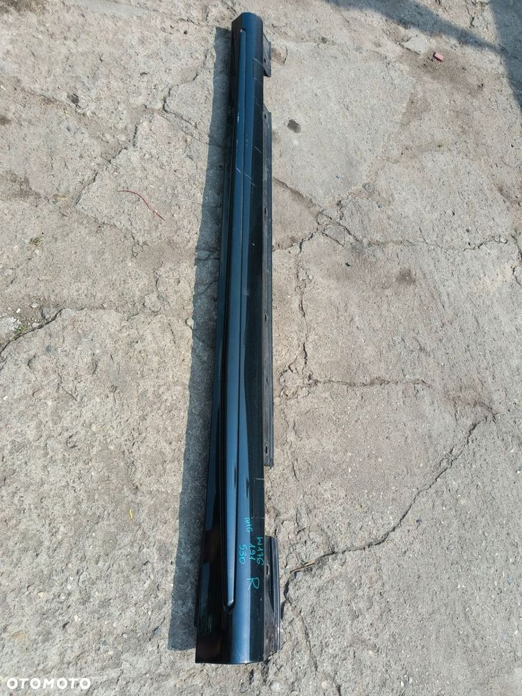 MERCEDES A KLASA W176 LISTWA PROGOWA PRAWA AMG 191